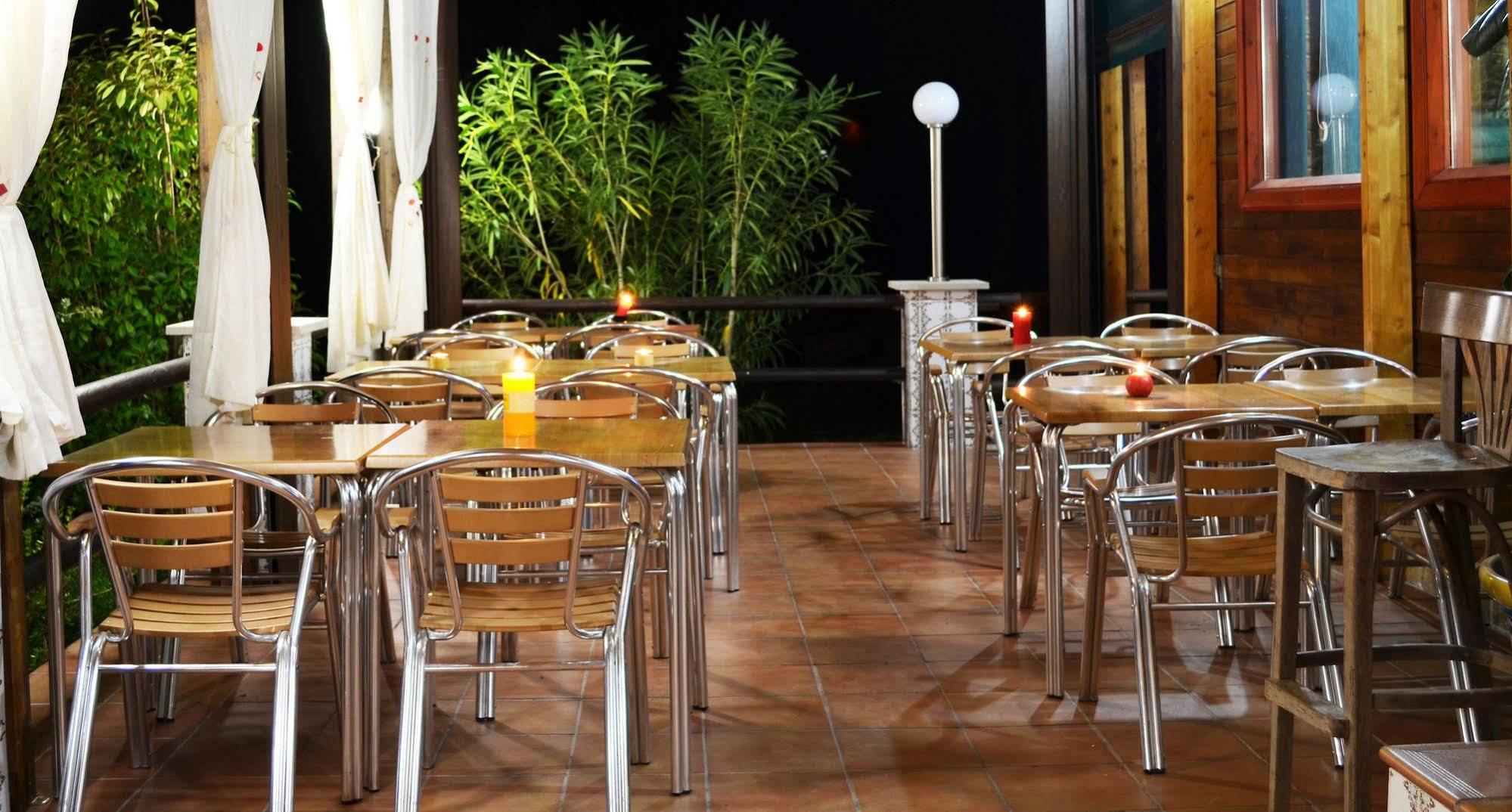 Apartamentos Paraje San Gines Andújar Esterno foto